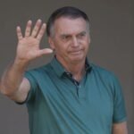 Bolsonaro tem prisão domiciliar concedida por Moraes