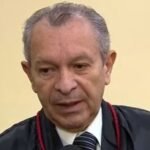 Desembargador condenado por abusar da própria neta é preso após se entregar à polícia