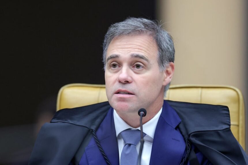 "Juiz não é estrela", afirma André Mendonça ao defender atuação discreta no Judiciário