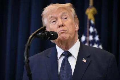 **Trump afirma que ataques americanos avançam contra estrutura do governo iraniano**