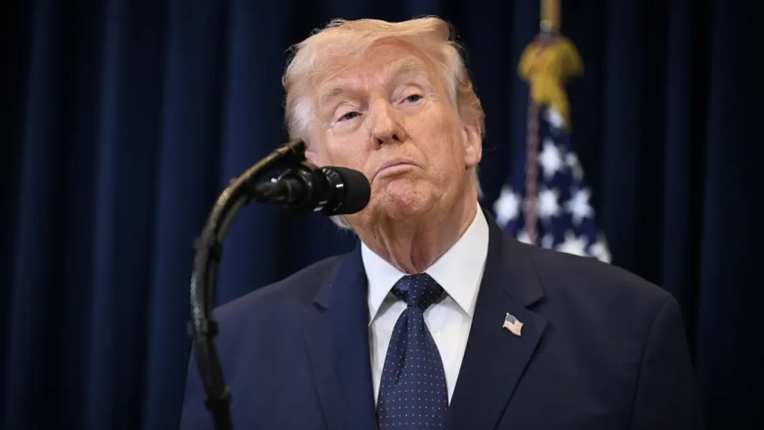 **Trump afirma que ataques americanos avançam contra estrutura do governo iraniano**