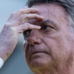 Bolsonaro deve deixar UTI nas próximas 24 horas, diz boletim médico