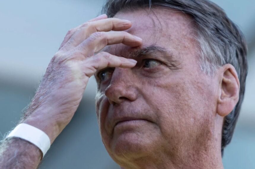 Bolsonaro deve deixar UTI nas próximas 24 horas, diz boletim médico
