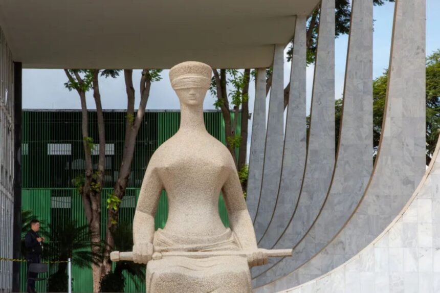 Prédio do STF é evacuado após alerta de emergência; suspeita é de vazamento de gás