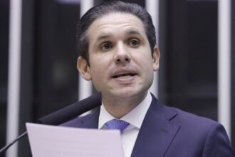 Hugo Motta - Fim da escala 6x1: Câmara e governo tentam consenso rápido