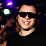 Influencer que foi agredido em festa universitária acorda após coma