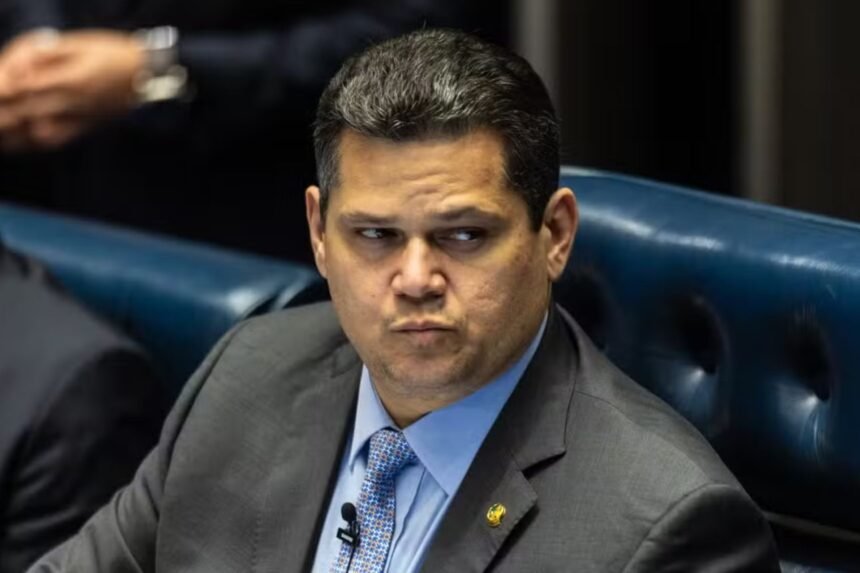 Dosimetria: Alcolumbre retira trecho que contraria a Lei Antifacção