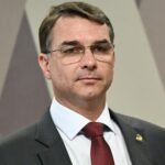 Flávio Bolsonaro aciona o STF contra deputado petista por vídeo sobre mansão; entenda