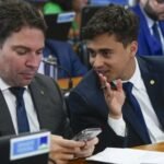 “Livre”: Nikolas comenta soltura de Alexandre Ramagem