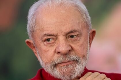Presidente Lula é hospitalizado