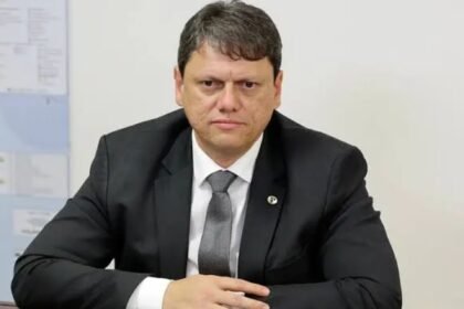 Governo Tarcísio é aprovado por 64,9% dos paulistas, aponta Paraná Pesquisas