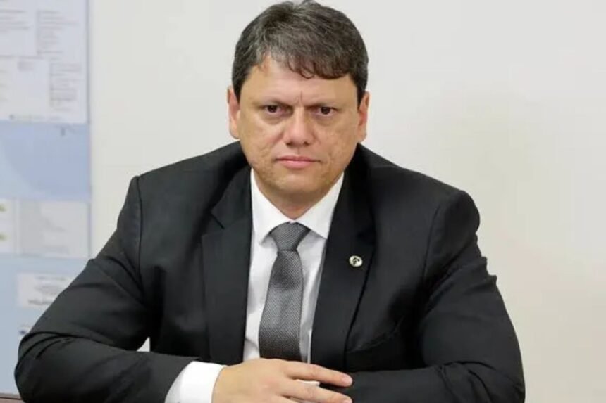 Governo Tarcísio é aprovado por 64,9% dos paulistas, aponta Paraná Pesquisas