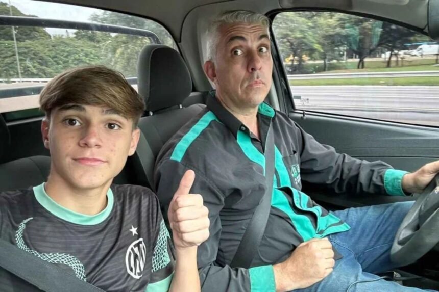 Pai de adolescente morto por Pedro Turra se filia ao PL