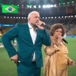 Belo e Alcione cantando o Hino Nacional viram meme nas redes sociais