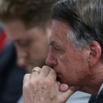 Defesa esclarece que espingarda de Bolsonaro está em importadora no RS